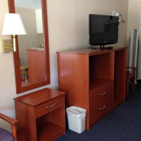 Knights Inn Elizabethtown Стая снимка