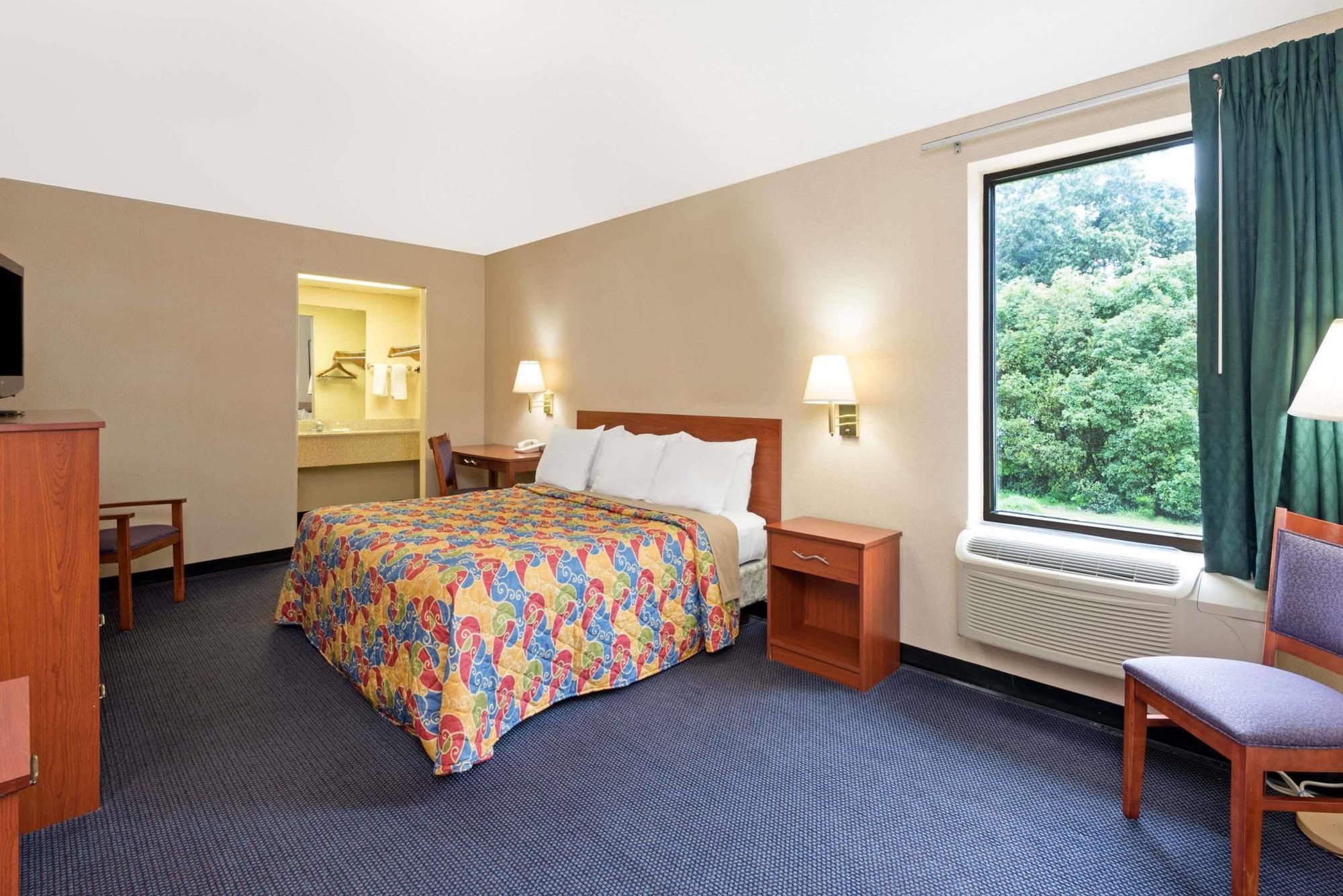 Knights Inn Elizabethtown Екстериор снимка