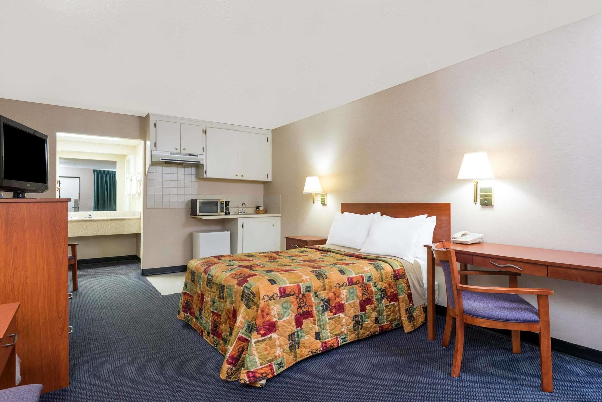Knights Inn Elizabethtown Екстериор снимка