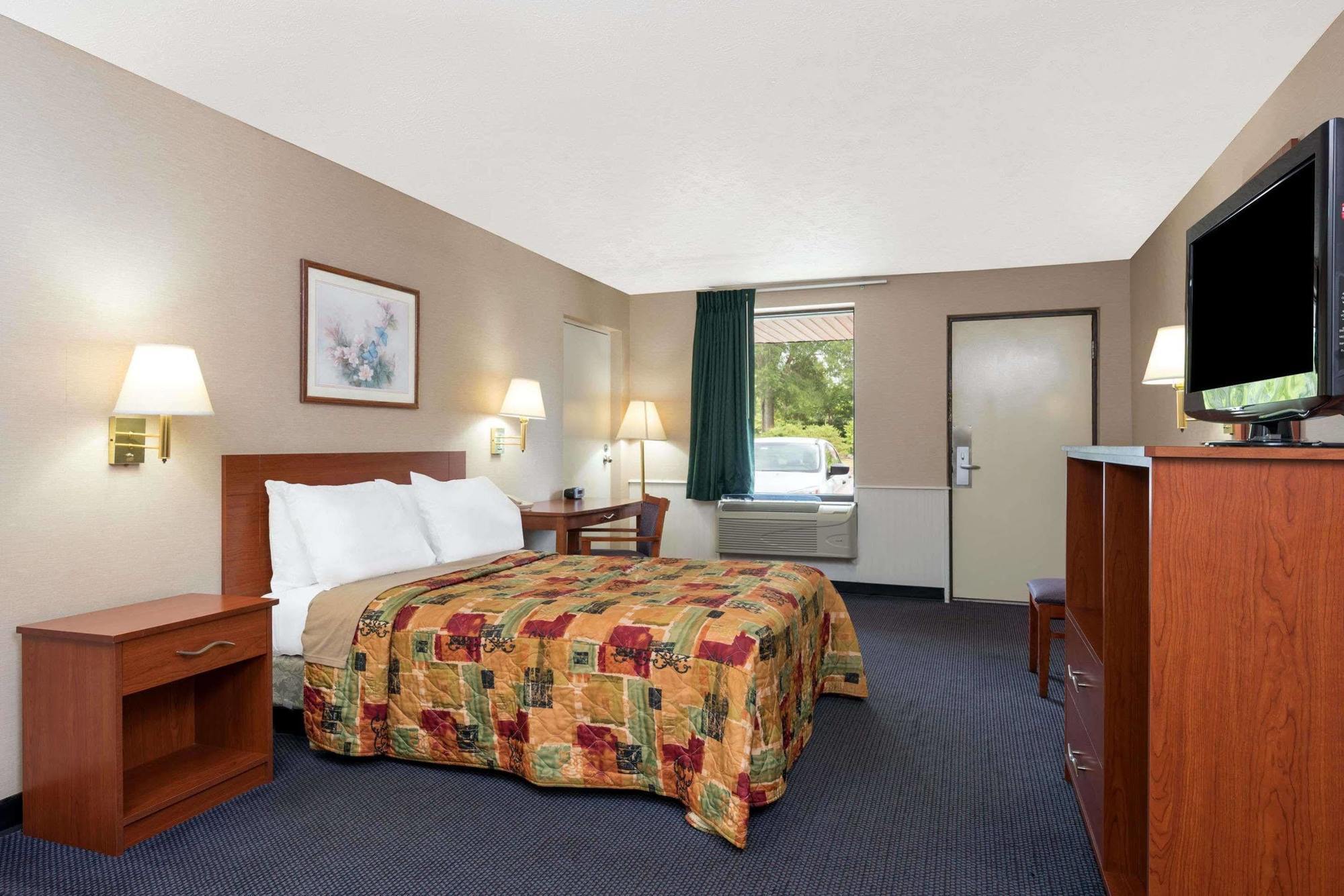 Knights Inn Elizabethtown Екстериор снимка