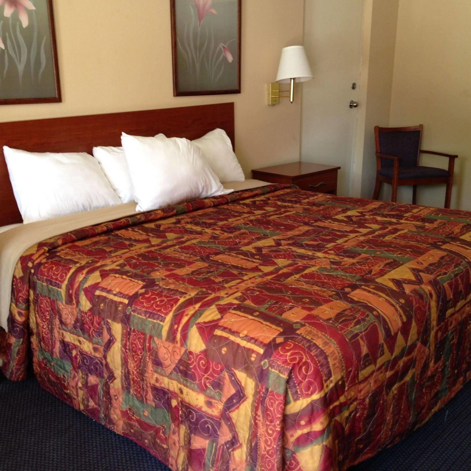 Knights Inn Elizabethtown Екстериор снимка